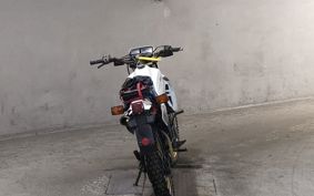 YAMAHA DT125 17F