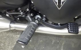 TRIUMPH BONNEVILLE BOBBER 2024