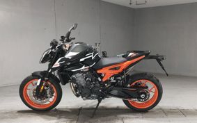 KTM 890 DUKE GP TU940