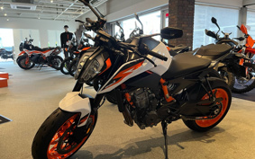KTM 890 DUKE R 2023 TU940