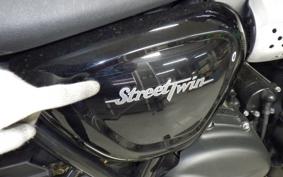 TRIUMPH STREET TWIN 2018
