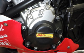 YAMAHA YZF-R1 2016