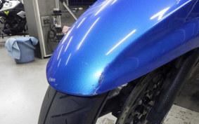SUZUKI GSR250 2011