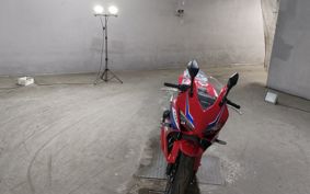 HONDA CBR650R E-Clutch RH17