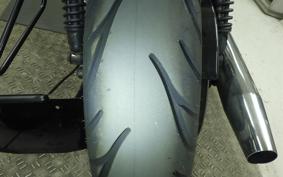 HARLEY XL883R 2005