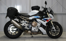 BMW S1000R M PACKAGE 2022 0E51