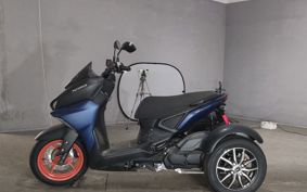YAMAHA X FOUR  STRIKE  SG79J