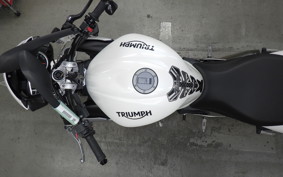 TRIUMPH STREET TRIPLE 85 2016
