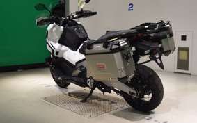HONDA X-ADV 750 2024 RH21