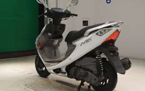 SUZUKI GSR125