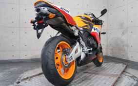 HONDA CBR600RR 2016 PC40