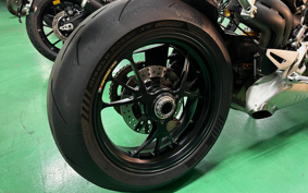 DUCATI STREET FIGHTER V4S 2021 FA00