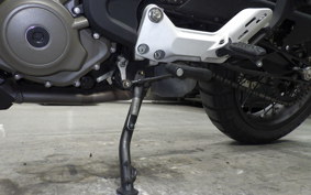 HUSQVARNA SVARTPILEN 401 2022
