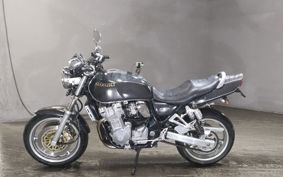 SUZUKI INAZUMA 1200 GV76A