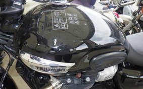 TRIUMPH BONNEVILLE T100 2023