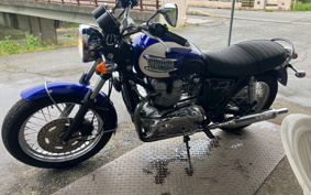 TRIUMPH BONNEVILLE T100 2004 TJ902T