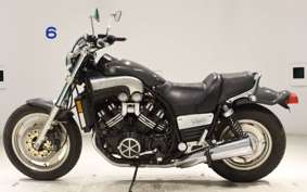 YAMAHA VMAX 2000