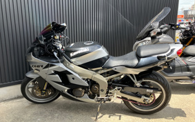 KAWASAKI NINJA ZX-6R 2000 ZX4J10