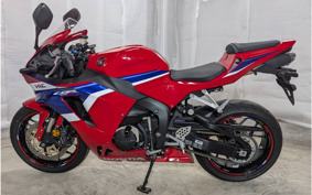 HONDA CBR600RR 2024 PC40