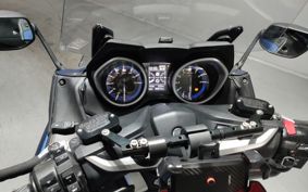 YAMAHA T-MAX 530 DX 2017 SJ15J