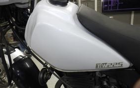 YAMAHA TW225 DG09J