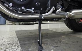 TRIUMPH BONNEVILLE T100 2022