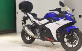 SUZUKI GSX250 R