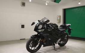 YAMAHA YZF R-3 2023 RH21J