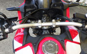 HONDA CRF1000L AFRICA TWIN 2018 SD04