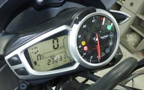 TRIUMPH STREET TRIPLE RX 2015