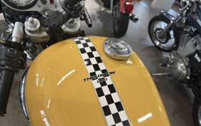 TRIUMPH THRUXTON 2006 TJ9042