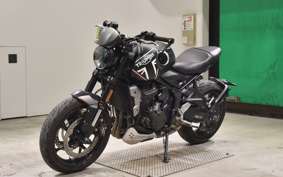 TRIUMPH TRIDENT 660 2023