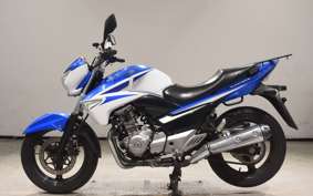 SUZUKI GSR250