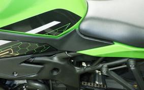 KAWASAKI ZX-25R 1981 ZX250E