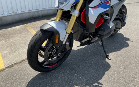 BMW R1300R 2025 0M51