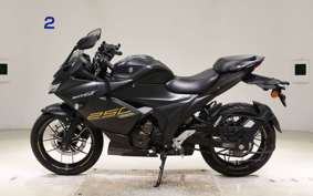 SUZUKI GIXXER 250 SF