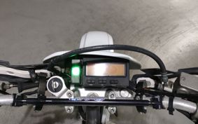 SUZUKI DR250R SJ45A