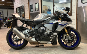 YAMAHA YZF-R1 M 2015 RN40