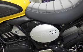TRIUMPH SCRAMBLER 400XC 2026