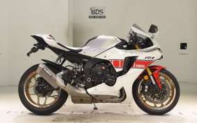 YAMAHA YZF-R1 2024