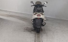 YAMAHA MAJESTY 125 SE27