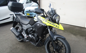 SUZUKI STROM 250 DS11A
