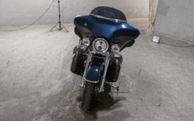 HARLEY HARLEY FLHTCUSE1800CVO PR8
