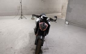 KTM 1290 SUPER DUKE R 2019 V3940