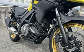 SUZUKI DL650 ( V-Strom 650 ) 2023 C733M