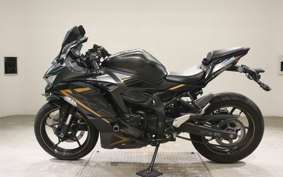KAWASAKI ZX-25R 2000 ZX250E