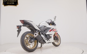 YAMAHA YZF-R3 2022 RH21J