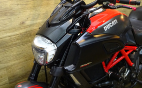 DUCATI DIAVEL Carbon 2014 G105J
