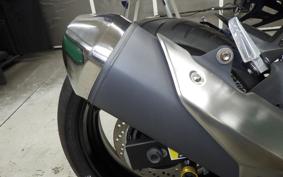 SUZUKI GSR750 2011