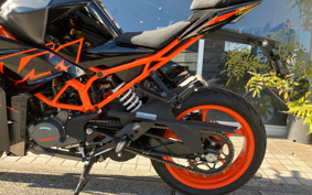 KTM 125 RC JYA40